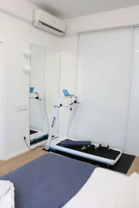 Gulliver Mall Apartment - Central Kyiv