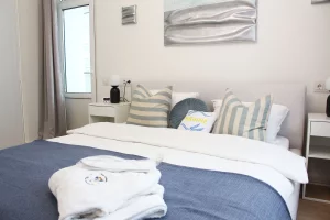 Gulliver Mall Apartment - Central Kyiv