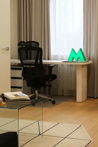 Gulliver Mall Apartment - Central Kyiv