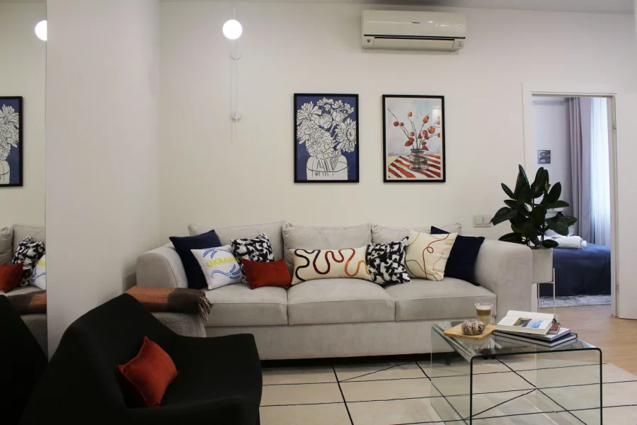 Gulliver Mall Apartment - Central Kyiv