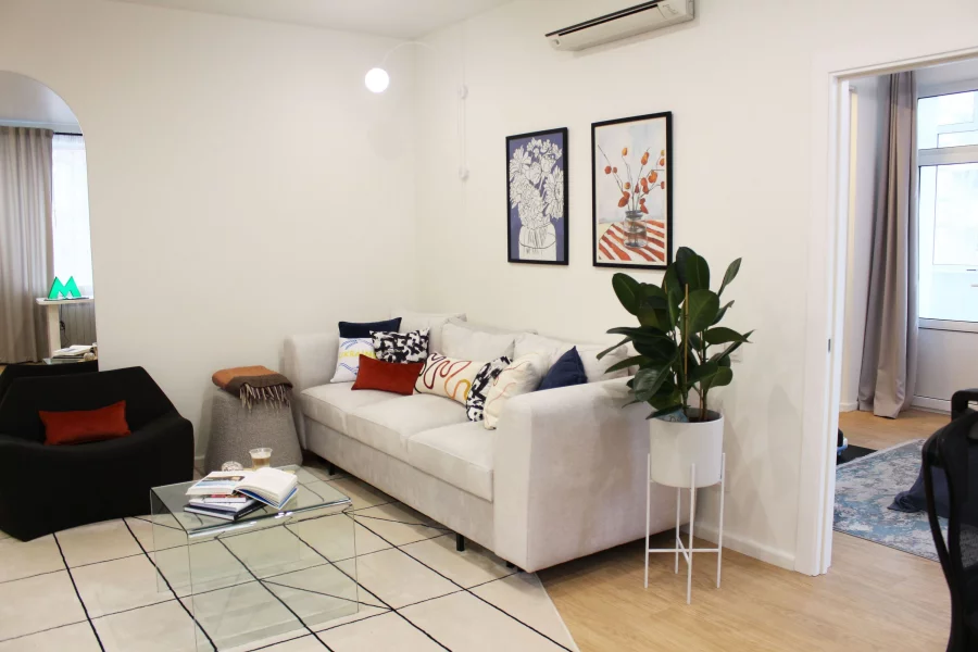 Gulliver Mall Apartment - Central Kyiv