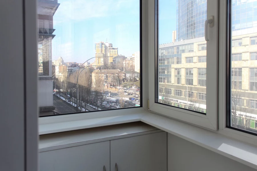 Gulliver Mall Apartment - Central Kyiv