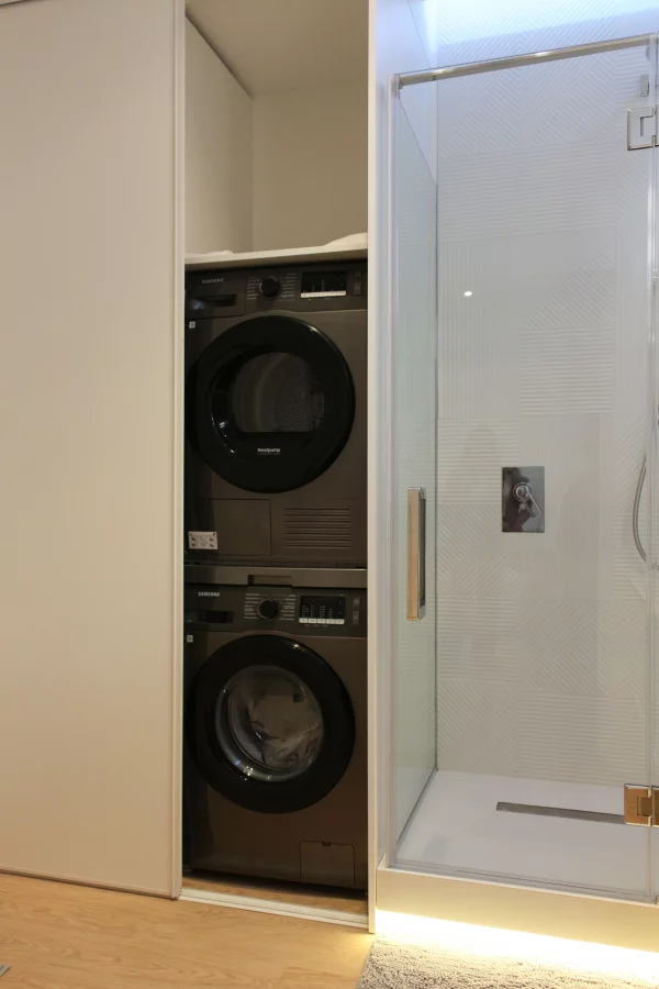 Gulliver Mall Apartment - Central Kyiv